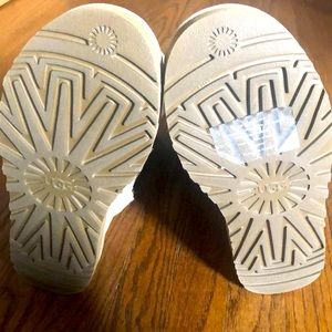 Like new tall tan UGG boots